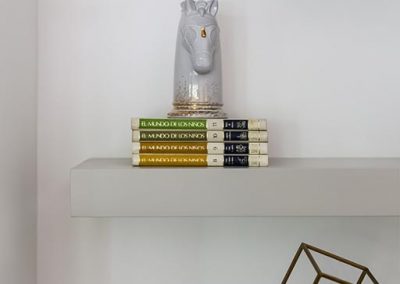 modern.shelf
